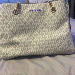 Michael kors purse with 3 pockets